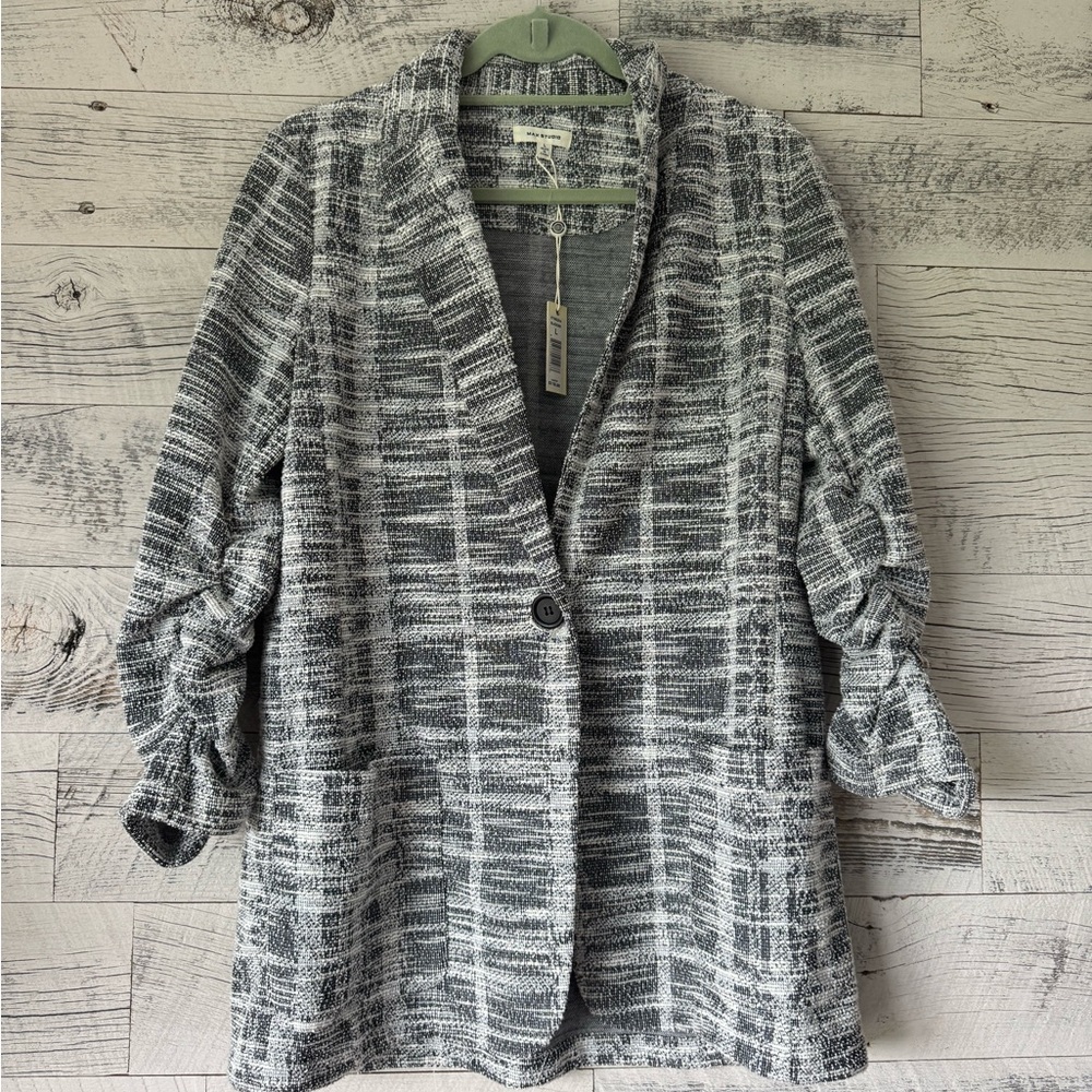Max Studio Gray and White Patterned Blazer NWT